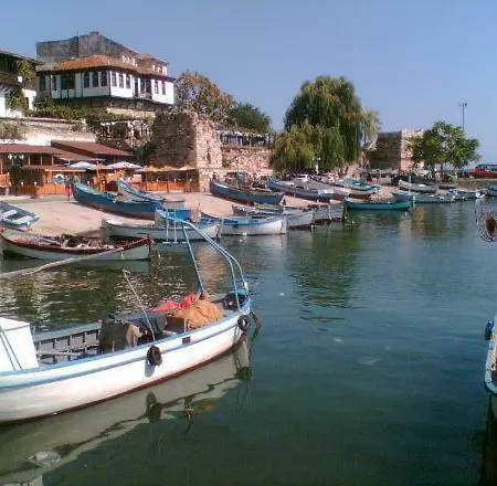 Vila Club Floral Hills Acheloj